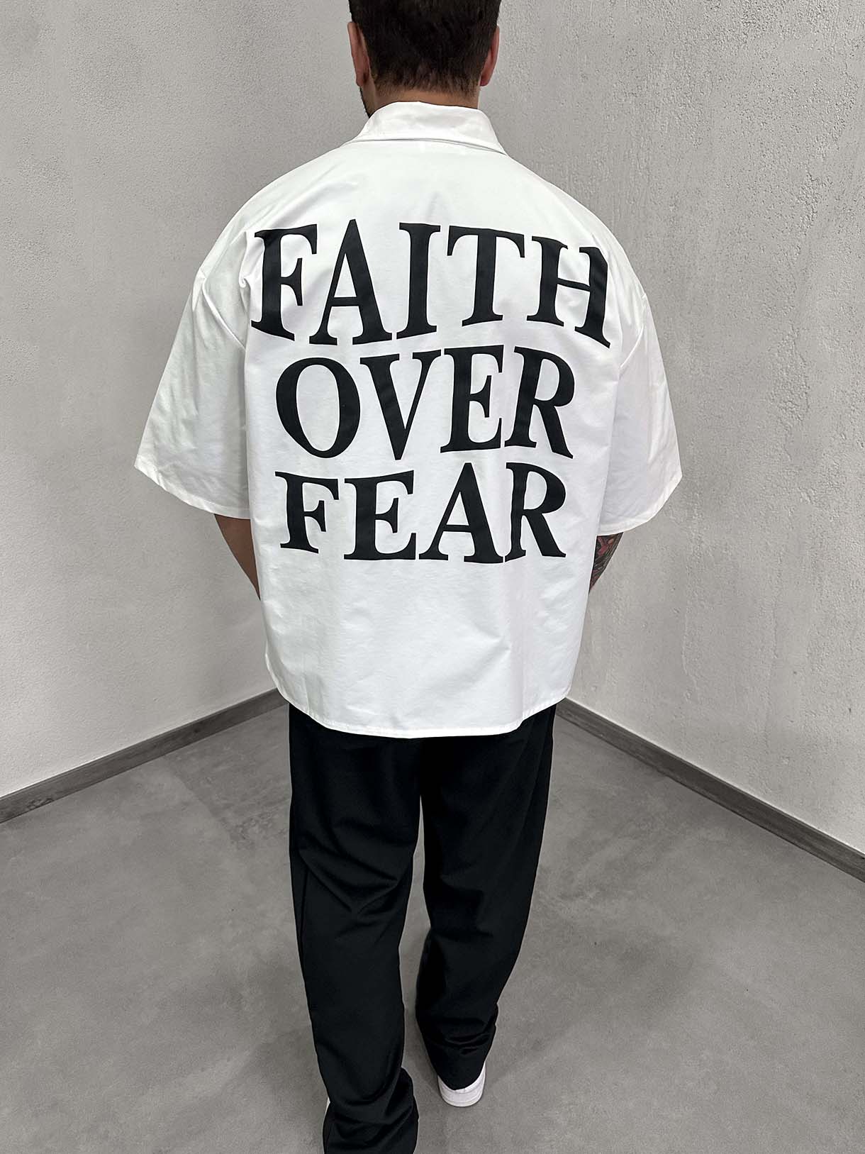 Visions Faith Over Fear Camicia