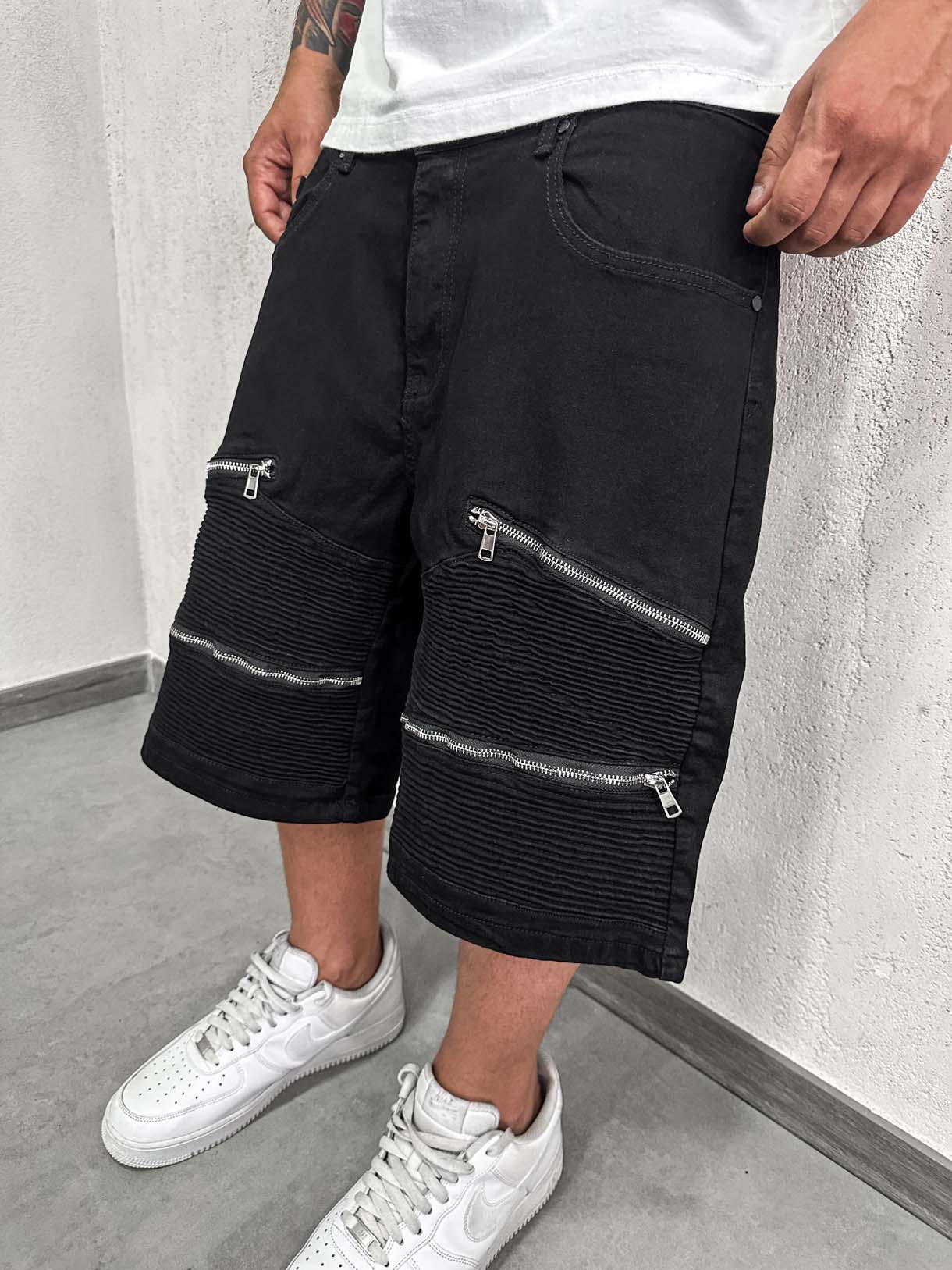 Shorts Four Zip Black