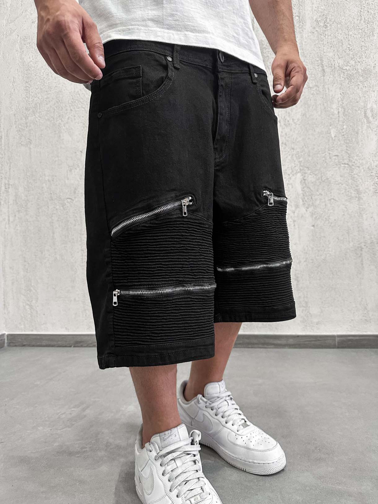 Shorts Four Zip Black