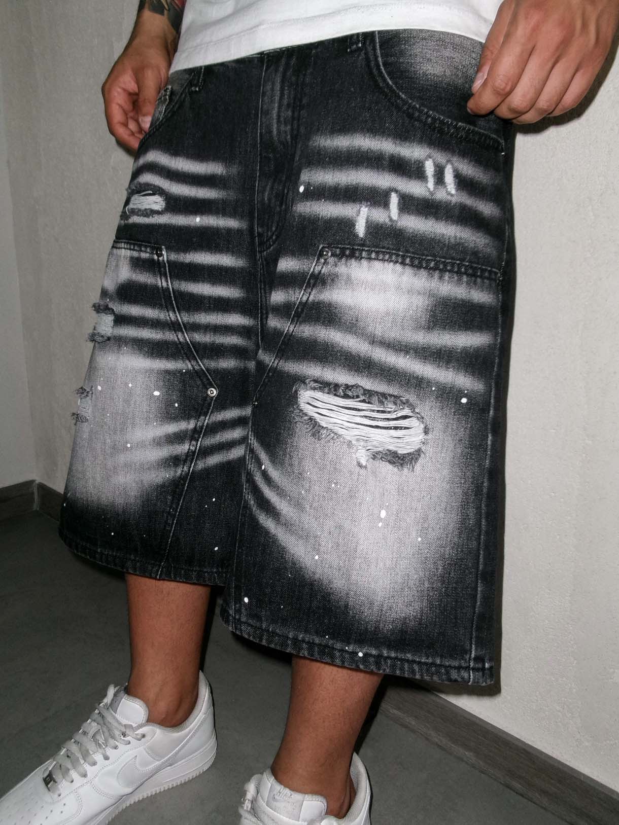 Carpenter All Black