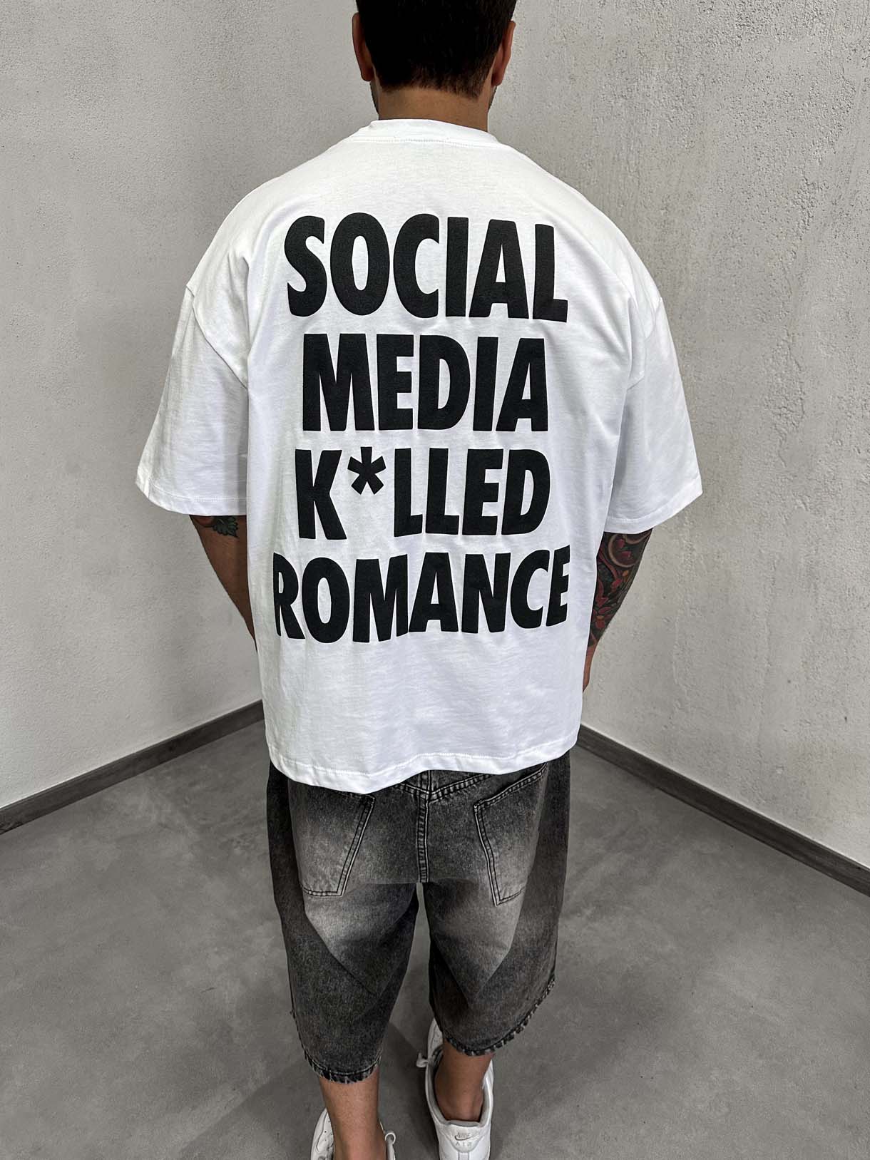 Social Romance Tee