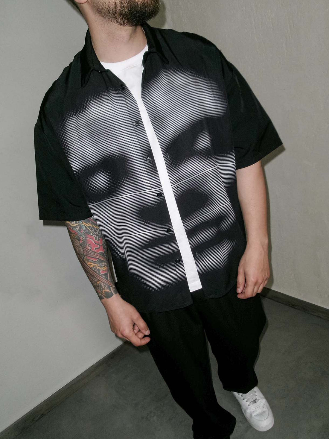 Camicia Face Blurred