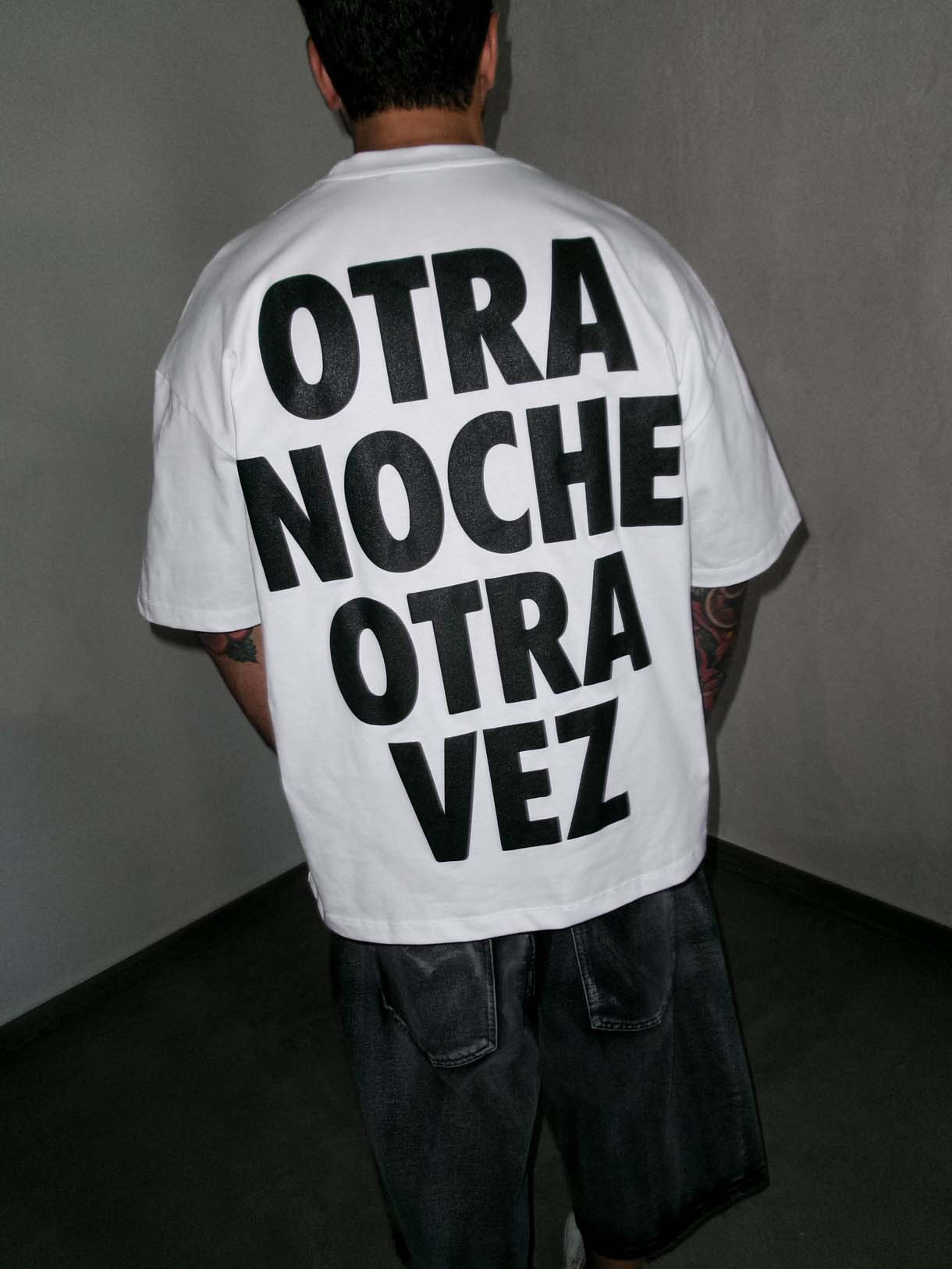 Otra Noche Otra Vez Tee