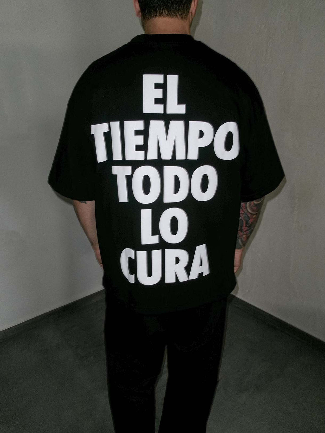 El Tiempo Todo Lo Cura Tee
