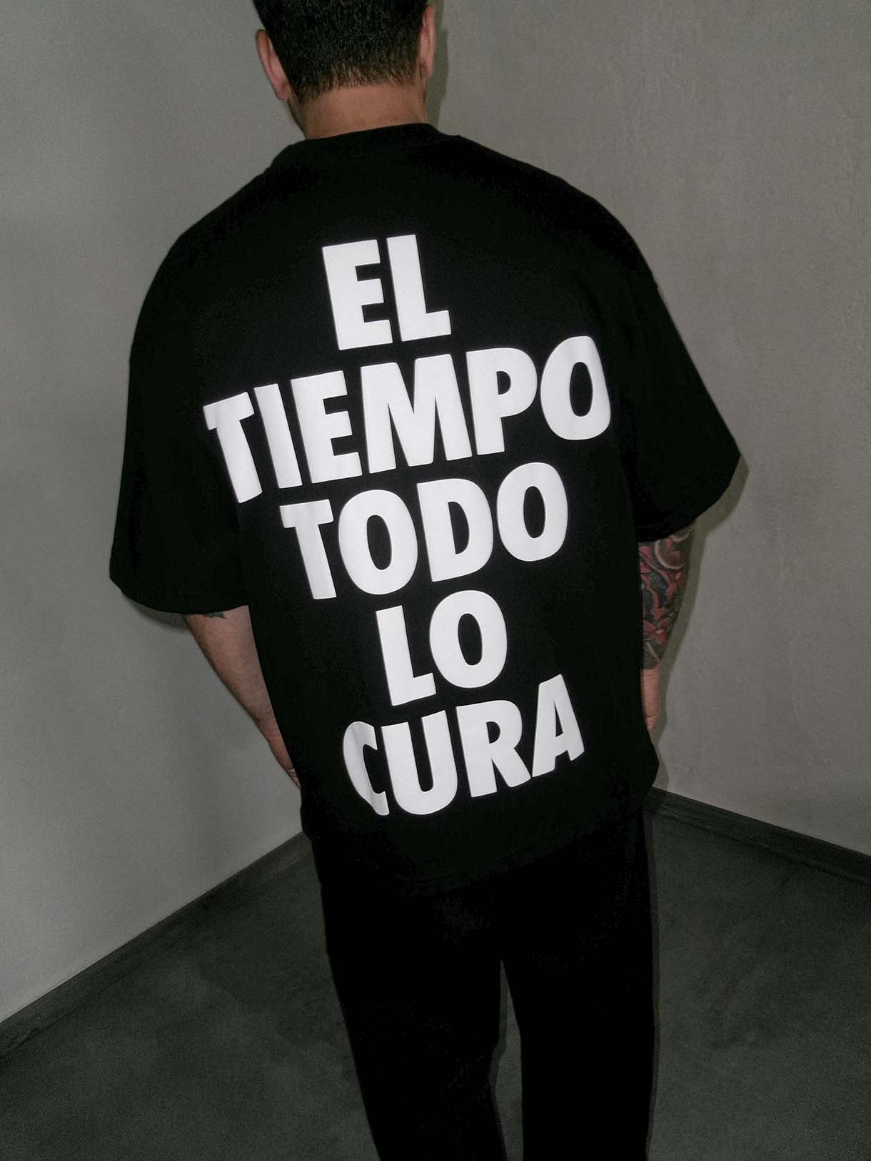 El Tiempo Todo Lo Cura Tee