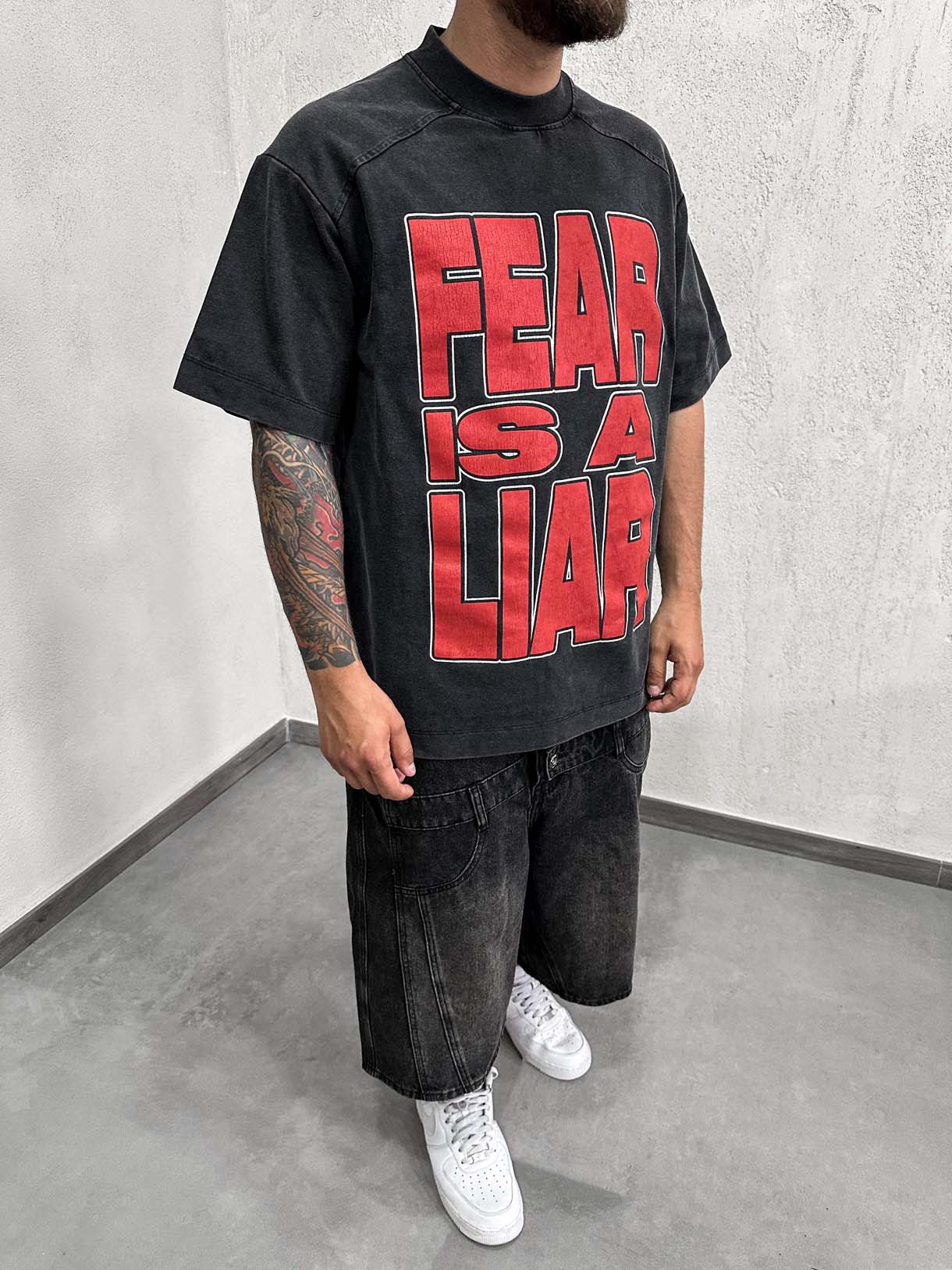 Fear Liar Wash Tee Premium