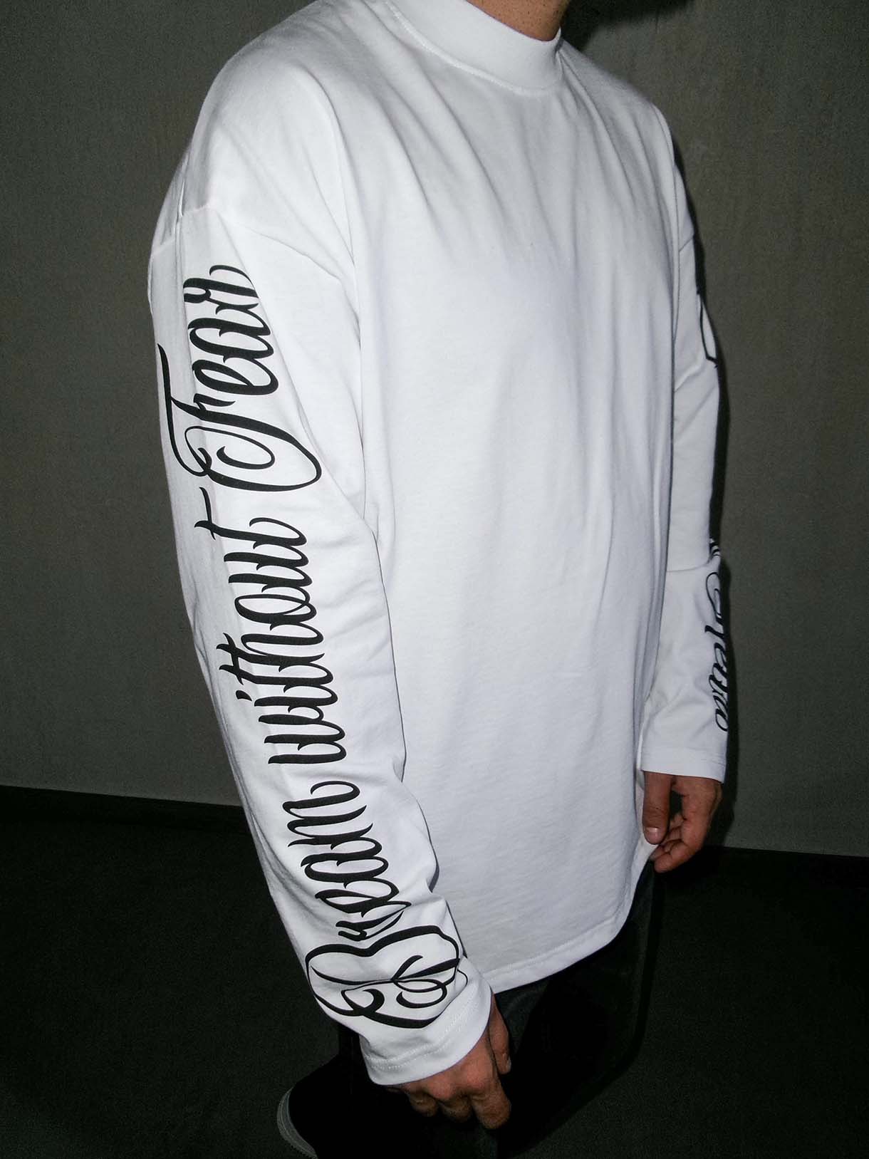 Visions Longsleeve Lettering