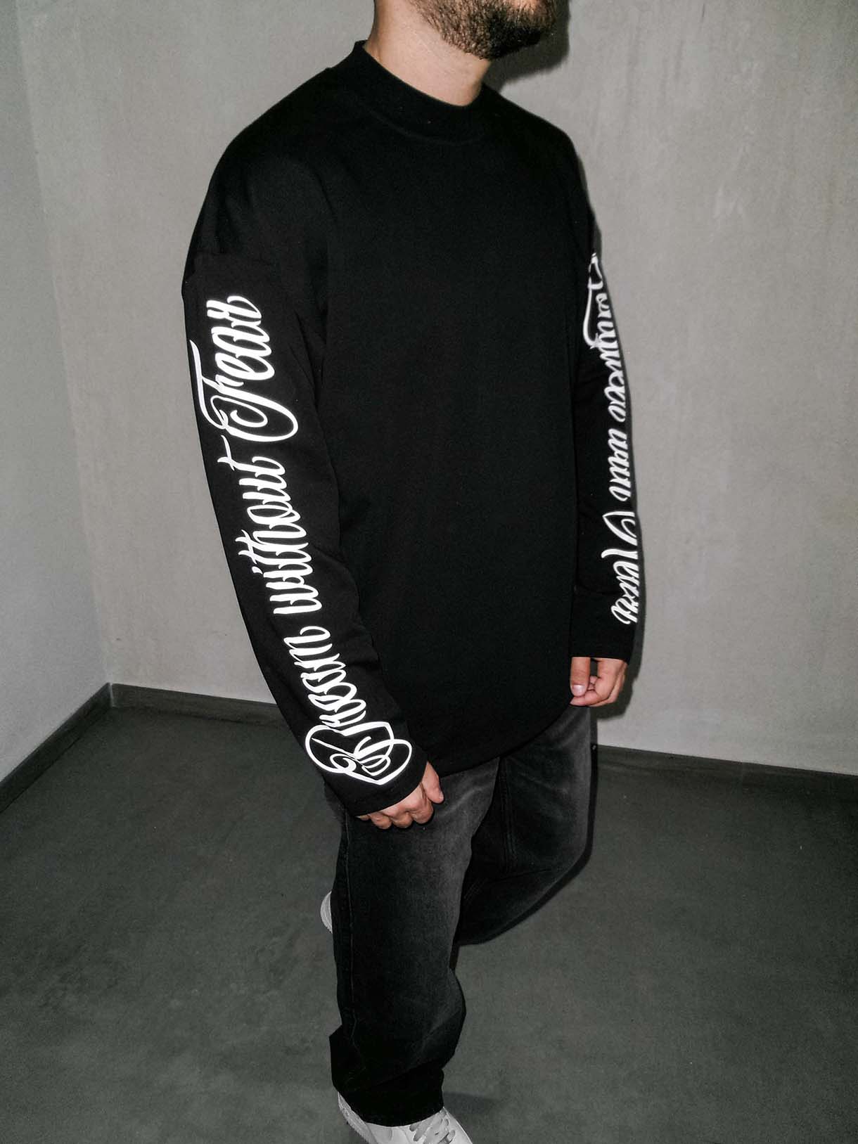 Visions Longsleeve Lettering