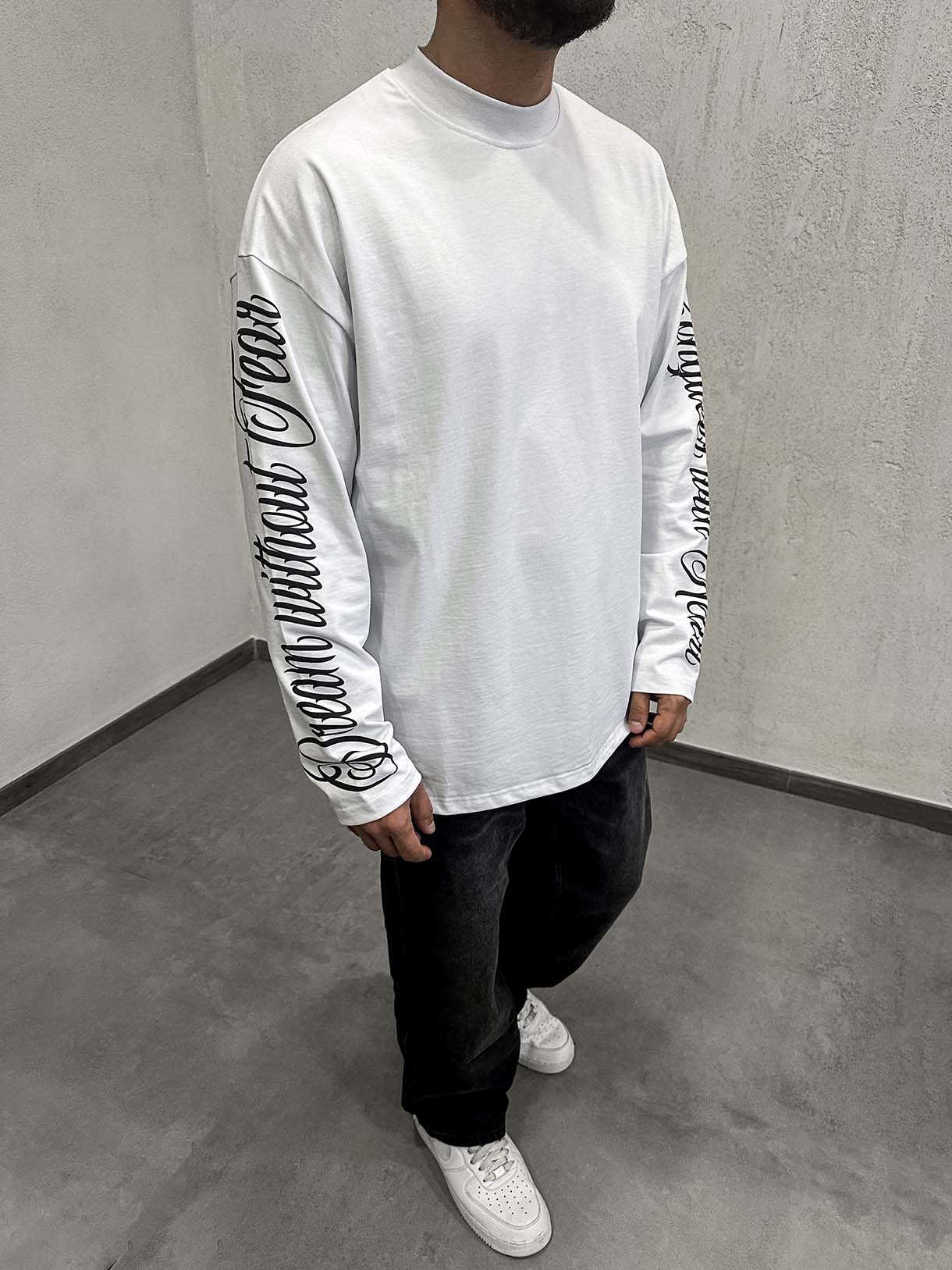 Visions Longsleeve Lettering