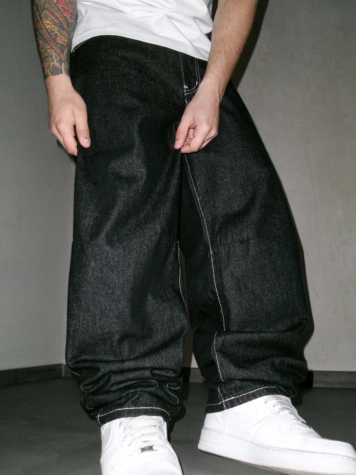 Balloon Semi Carpenter Wash Black