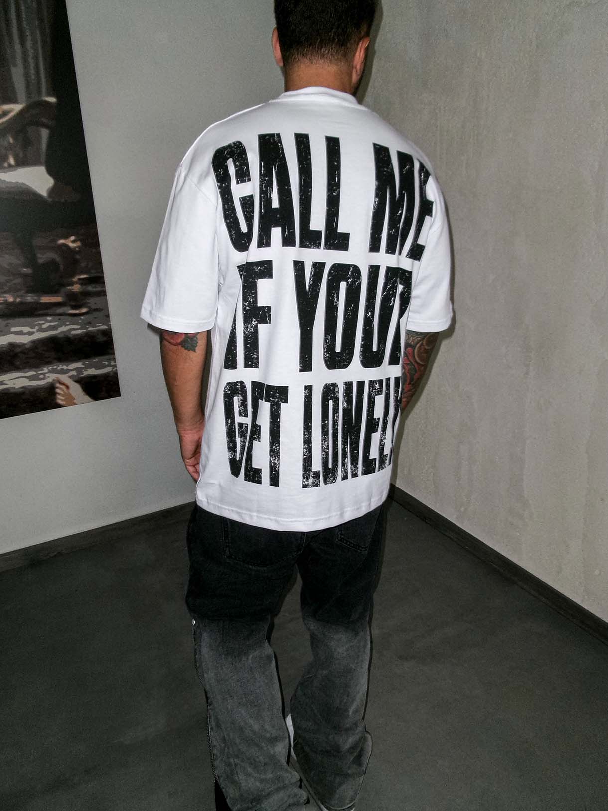 Visions Call me Tee