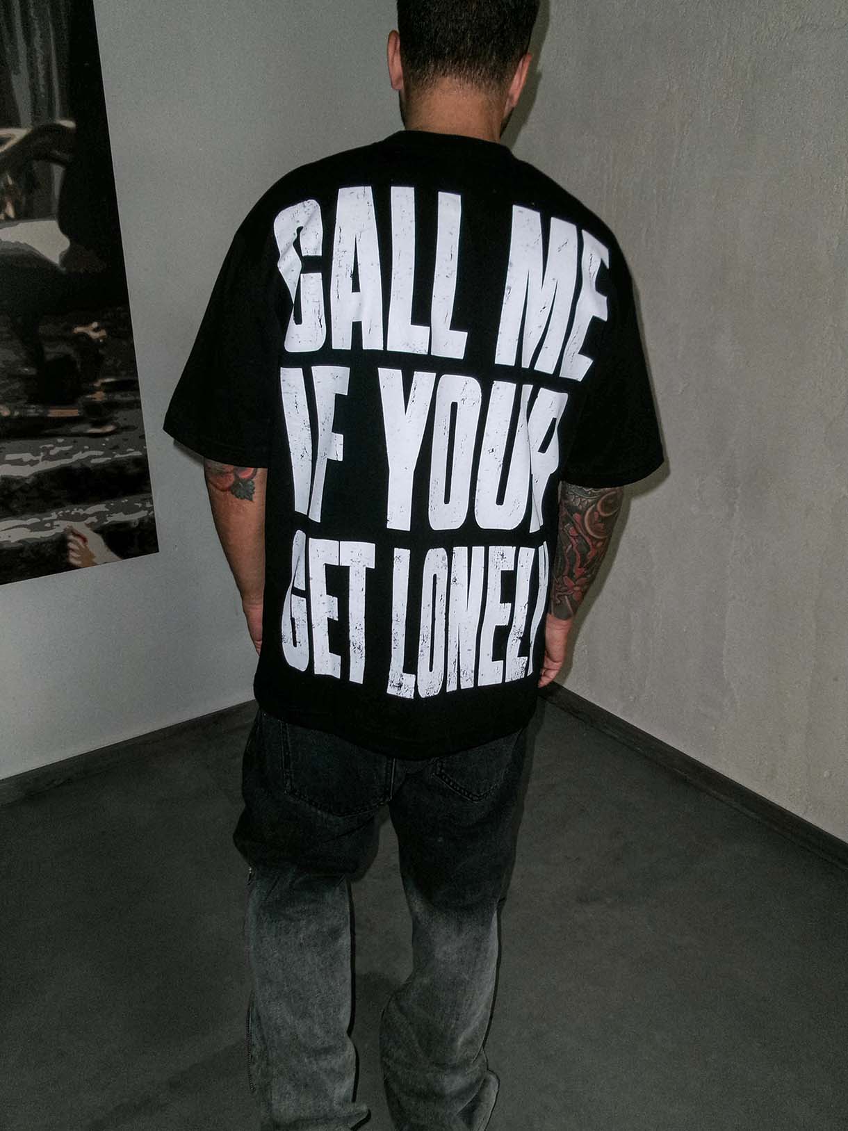 Visions Call me Tee
