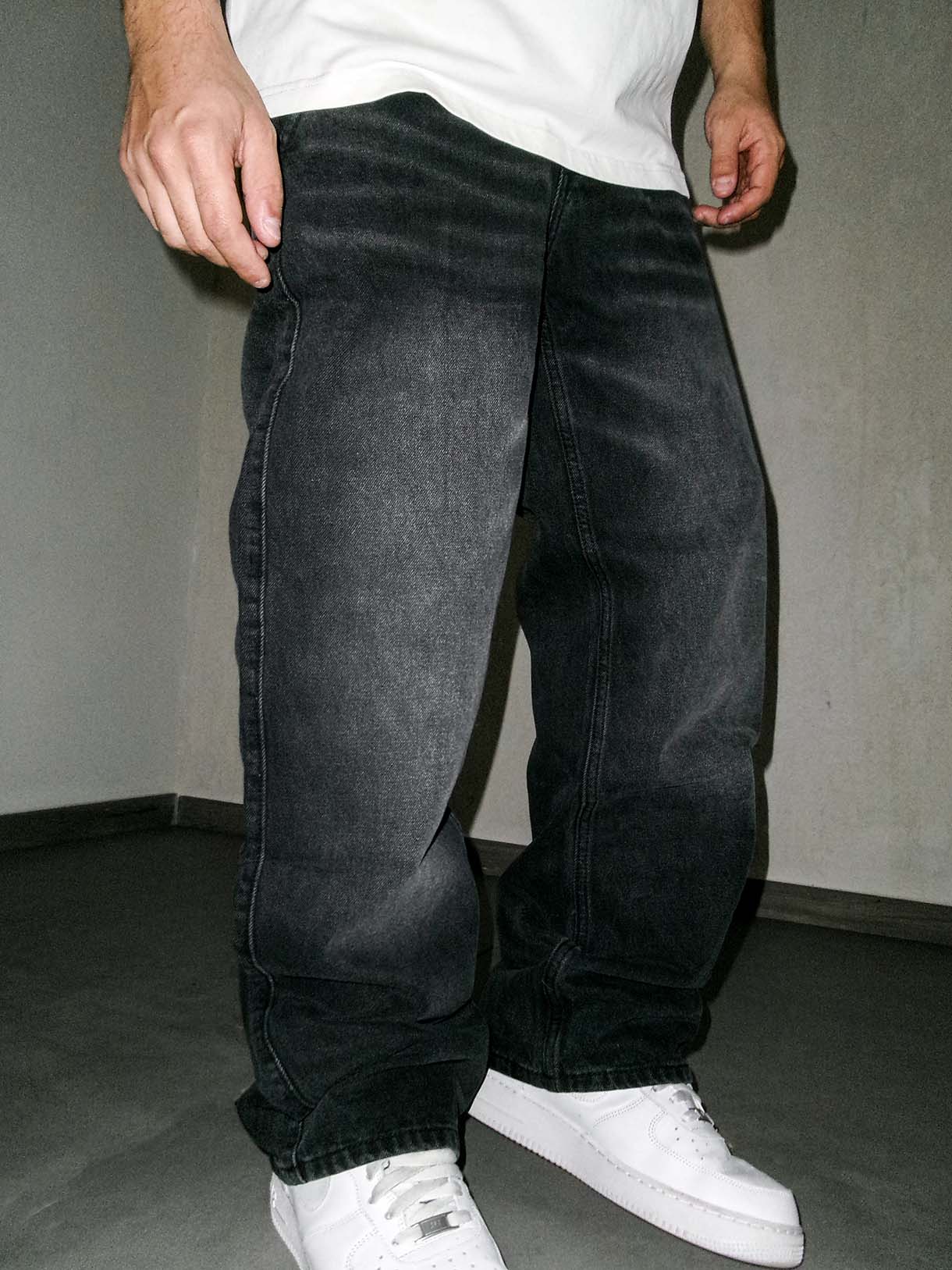 Baggy Black Vanished