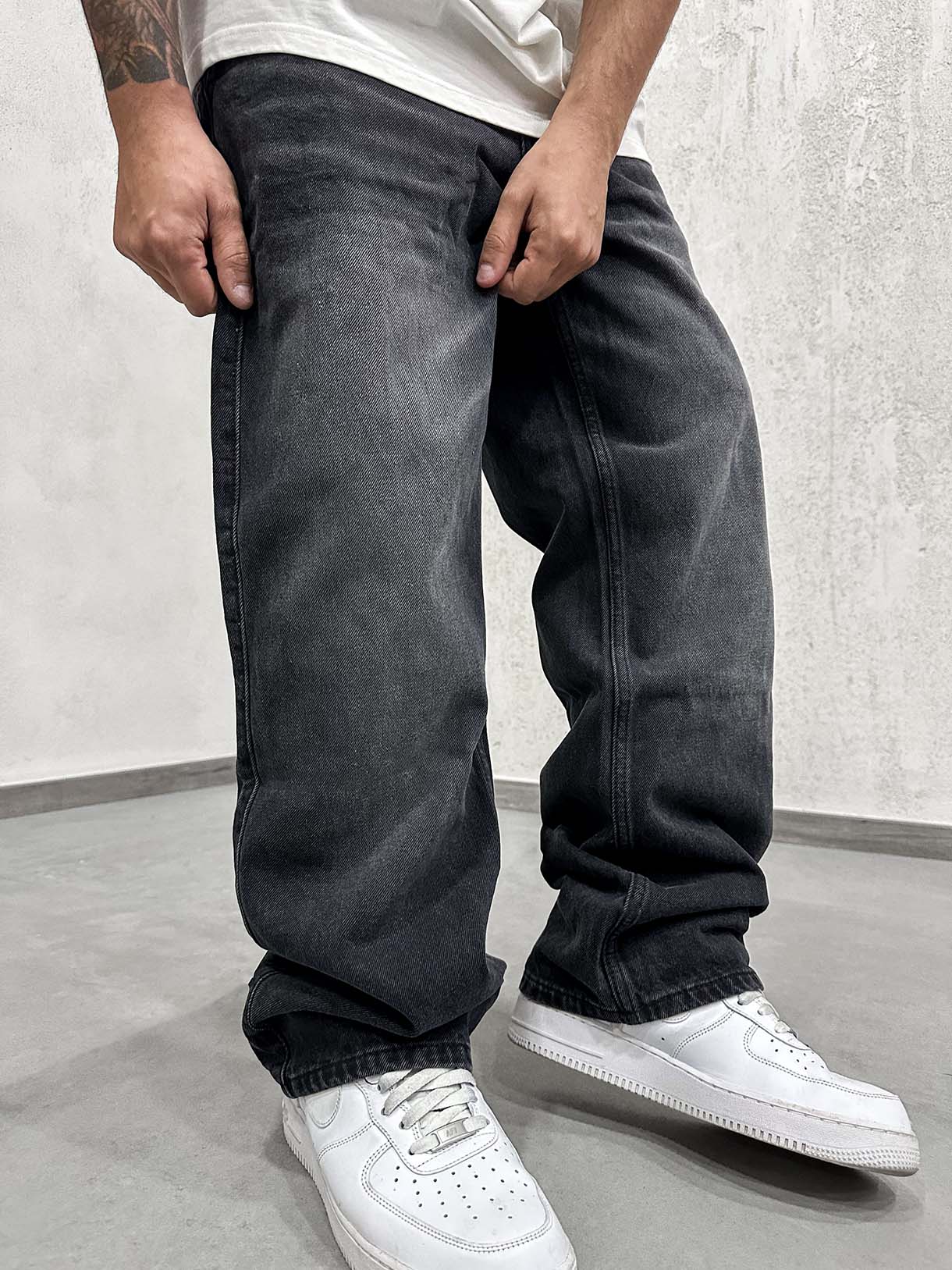 Baggy Black Vanished
